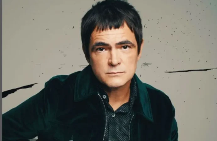 Como é disco solo do Samuel Rosa, com assinatura que ele criou na banda Skank