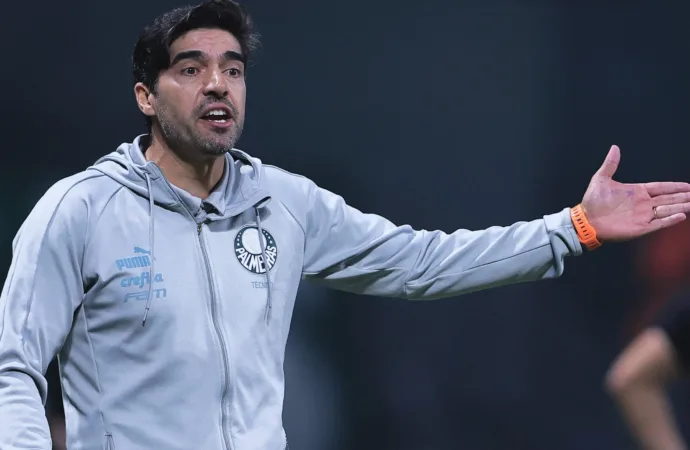 Palmeiras Mantém Pressão na Liderança, mas Abel Enfrenta Desafios Táticos