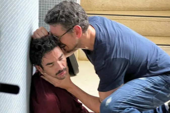 Caio Blat Abraça Novos Desafios na Comédia Online