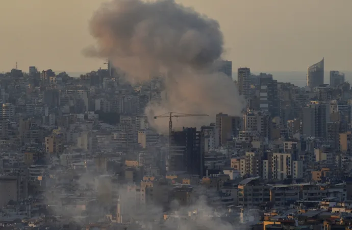 Forças de Defesa Israelenses emitem alerta urgente para 25 vilas libanesas, sinalizando possível expansão do conflito na região