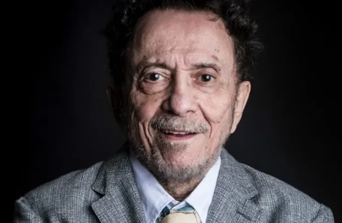 : Ícone da música brasileira enfrenta dois meses de cuidados domiciliares após internação de 20 dias, demonstrando resiliência e gratidão