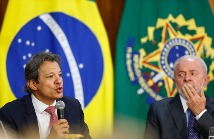 Lula e o ministro Fernando Haddad, durante reunião para anúncio de novos projetos da Apex Brasil - Gabriela Biló - 17 set. 2024/ Folhapress/Folhapress