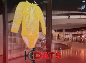 Collant de Rebeca Andrade ganha destaque no Museu Olímpico, na Suíça