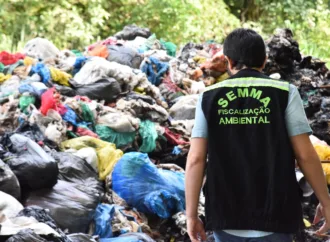 Descarte ilegal de lixo hospitalar flagrado em Aparecida