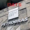 Lucro da Petrobras Cai 70% em 2024: Especialistas Analisam Impacto do Dólar