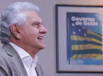 Caiado zera IPVA de motos de baixa cilindrada, aeronaves e embarcações