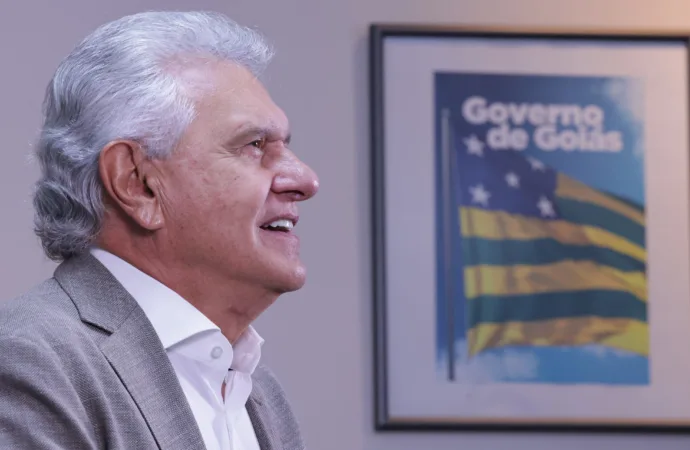 Caiado zera IPVA de motos de baixa cilindrada, aeronaves e embarcações