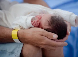 Bebês sairão com identidade de maternidades em Goiás