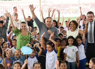 Escola passa a oferecer prática em laboratório além da opção teórica