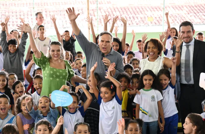 Escola passa a oferecer prática em laboratório além da opção teórica