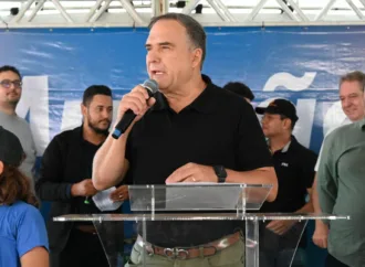 Dupla sertaneja Humberto e Ronaldo é atração na celebração dos 100 dias de gestão do prefeito Sandro Mabel, nesta quarta-feira (9/4)