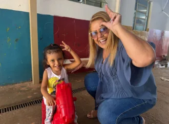 Educação realiza encontro com intérpretes de libras