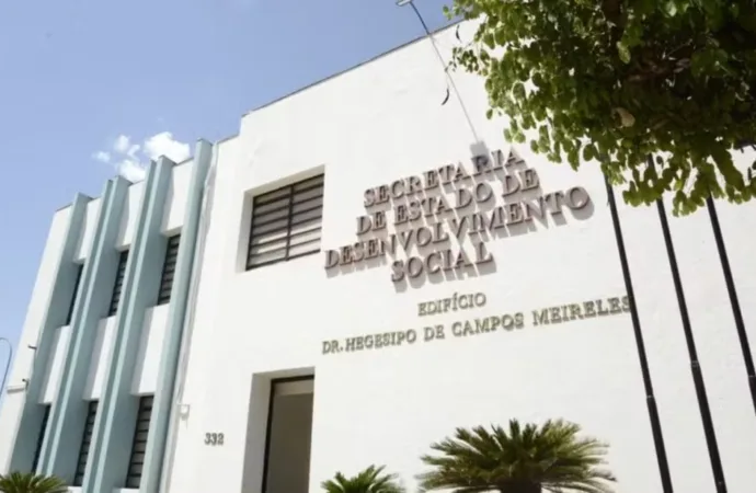 Governo abre seleção com quase 100 vagas e salário de até R$ 10,8 mil em Goiás