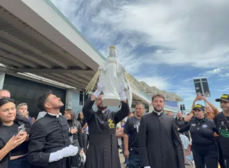 Imagem de Nossa Senhora das Graças chega a Goiânia e abre oficialmente o Totus Tuus 2025