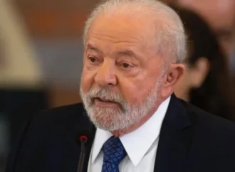 Lula cancela agendas após passar mal por labirintite