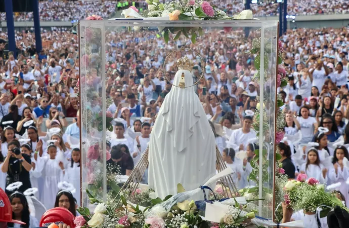 Mais de 60 mil fiéis participam do Totus Tuus em Goiânia