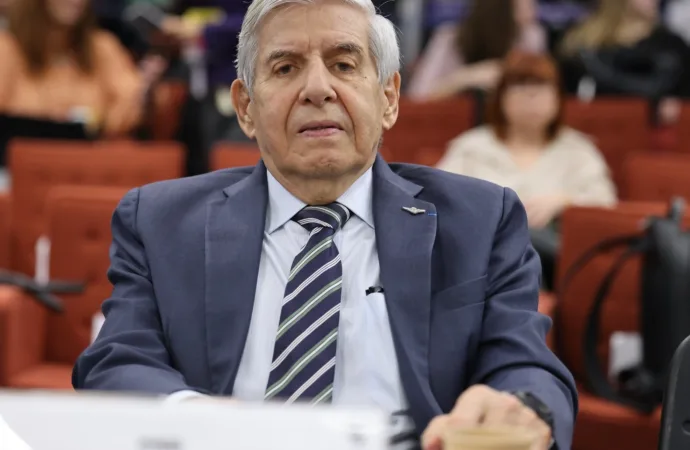 Estratégia de defesa: General Heleno adota silêncio seletivo em interrogatório no STF