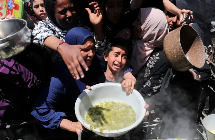 Mais de 100 grupos pedem ação à medida que fome se espalha em Gaza