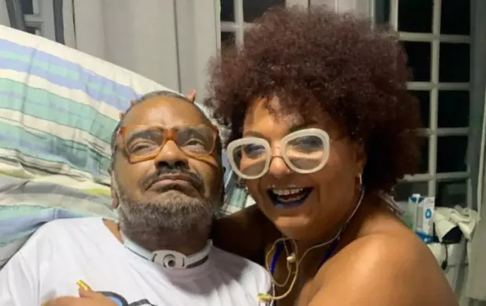 Esposa de Arlindo Cruz se revolta com notícias falsas sobre morte do sambista