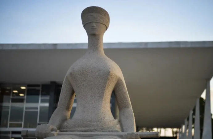 Ex-assessor de Bolsonaro acusa Cid de usá-lo como bode expiatório