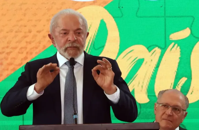 Lula diz que vai convidar Trump para a COP30, em Belém