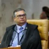 Dino permite que Moraes recorra ao próprio STF para se livrar de sanções de Trump