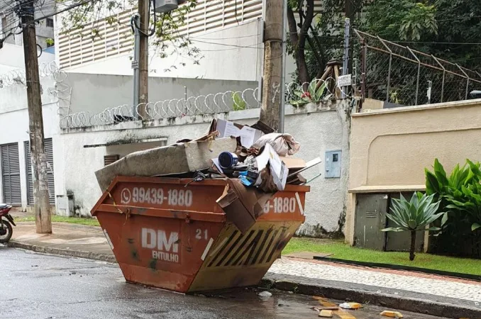 Prefeitura de Goiânia orienta sobre o uso correto das caçambas de entulho