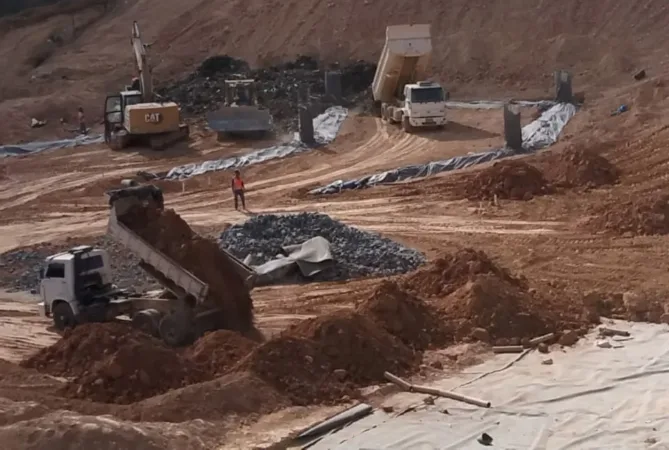 Lixão de Padre Bernardo: cerca de 20% do lixo que desmoronou já foi retirado