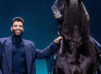 Gusttavo Lima leiloa cavalo de série da Netflix por R$ 5 milhões; vídeo