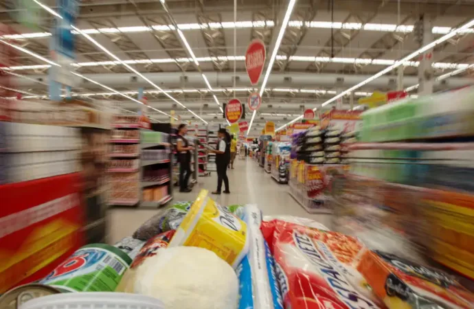 Prévia da inflação oficial de agosto recua 0,14%, diz IBGE