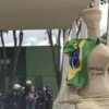 Moraes mantém condenação de mulher que pichou estátua no 8 de janeiro