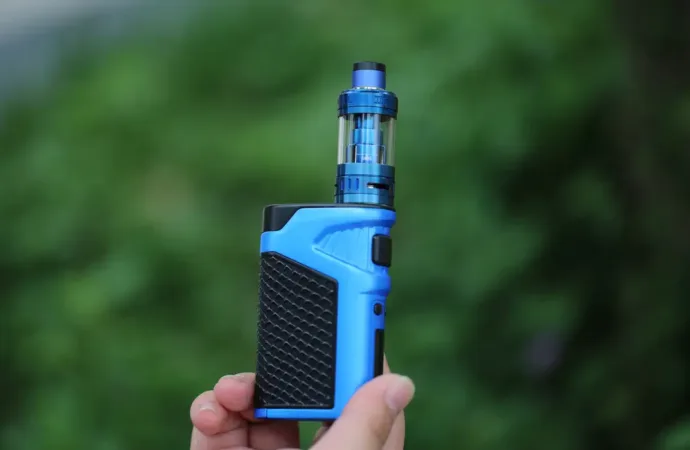 Plataformas devem remover propagandas de cigarros eletrônicos em 48h