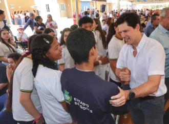 Daniel Vilela entrega 89 casas a custo zero