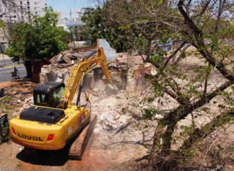 Prefeitura de Goiânia inicia demolição de estruturas abandonadas na cidade