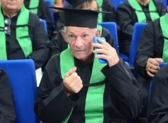 Goiás Social abre 600 vagas para curso gratuito de inclusão digital para idosos em 15 cidades