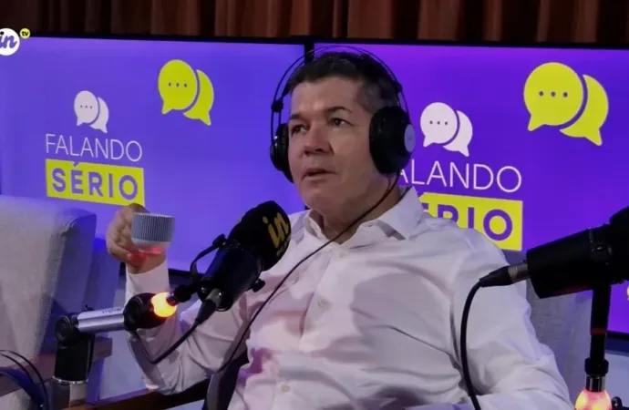 Delegado Waldir faz acusações infundadas e é desmentido ao vivo; vídeo