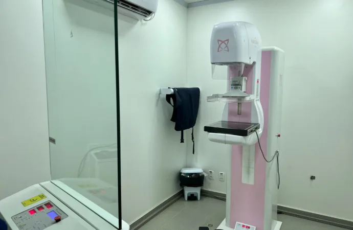 Carreta da Saúde da Mulher oferta 3 mil consultas especializadas na Maternidade Célia Câmara