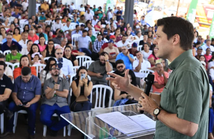 Daniel Vilela leva R$ 3,4 milhões em crédito social ao Vale do São Patrício