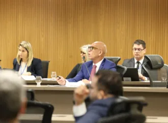 Governo apresenta PLOA 2026 e relatório fiscal do 2º quadrimestre na Alego